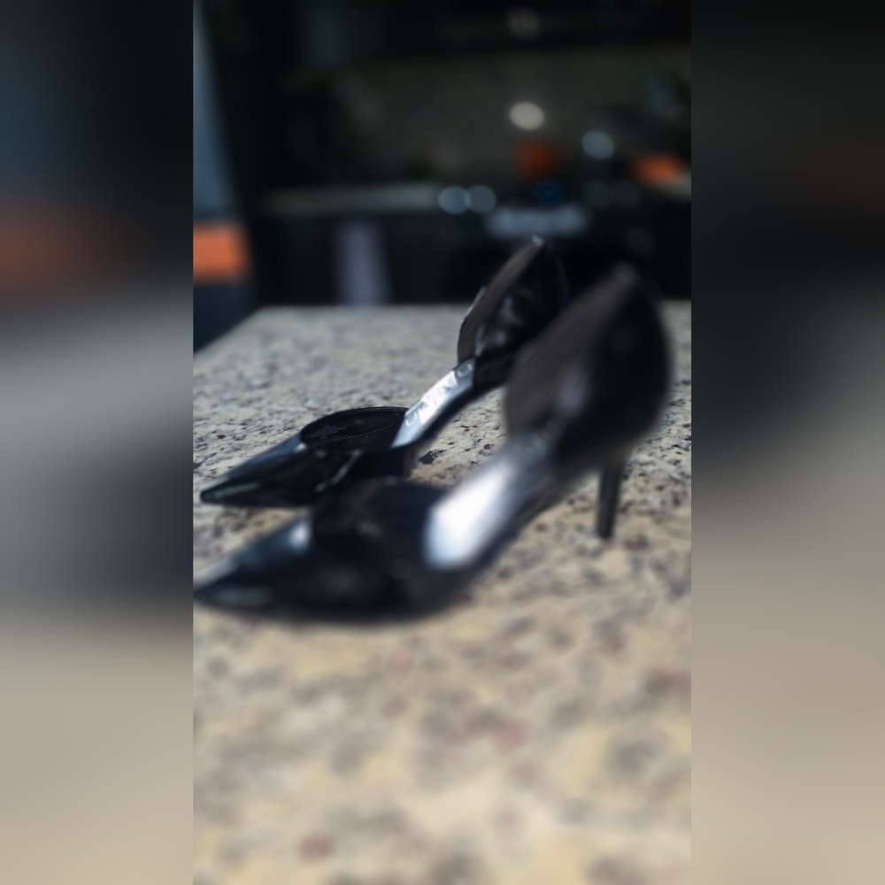 Calvin Klein Gloria D'orsay Black Women's Pump Heels size 10W or 10.5 - Picture 6 of 7